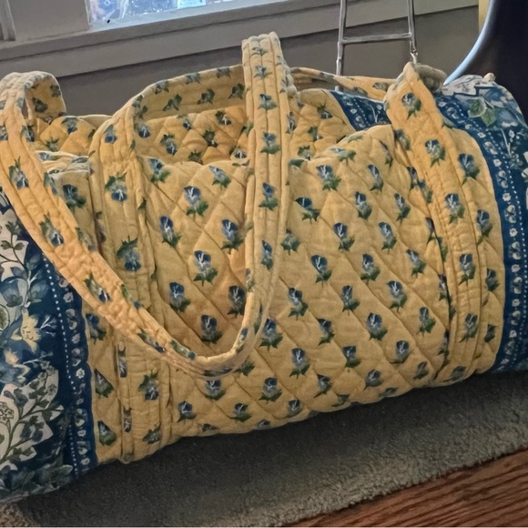 Vera Bradley Handbags - Vintage Vera Bradley retired “Catherine” Quilted Duffel Bag EUC No Flaws